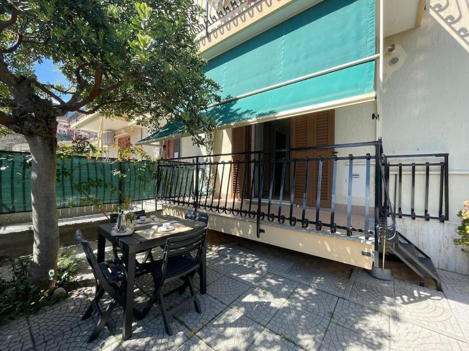Free Parking Casa Con Giardino - Centro Mare A 5 Minuti Apartment ปิเอตราลิกูเร ภายนอก รูปภาพ