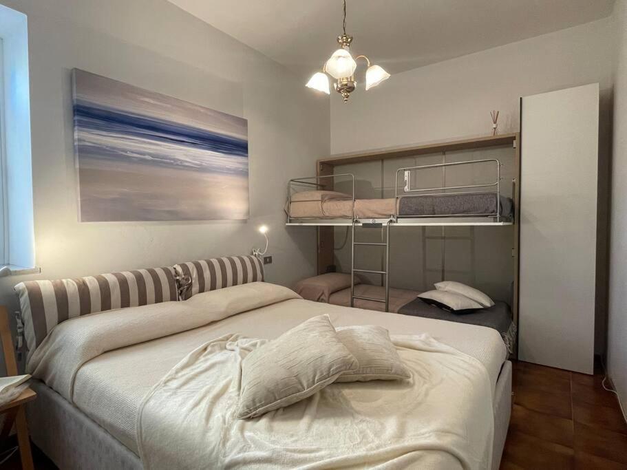 Free Parking Casa Con Giardino - Centro Mare A 5 Minuti Apartment ปิเอตราลิกูเร ภายนอก รูปภาพ